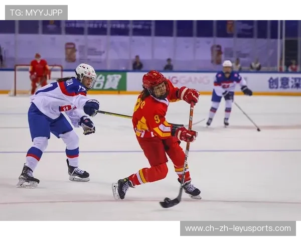 冰球队伍提升围板争夺能力，训练强度显著加大