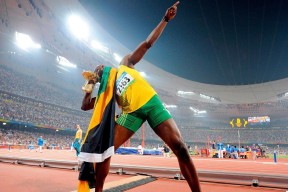 乐鱼体育 官方平台-季后赛倒计时激烈开启，谁能突围？，季后赛时间安排